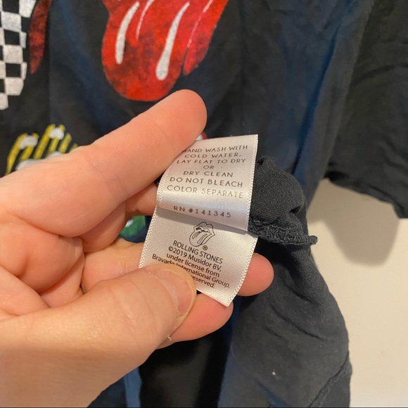 Free People daydreamer Rolling Stones 12 Tongues Black Boyfriend Tee - Picture 7 of 10